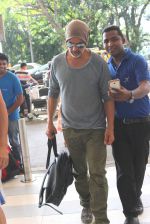 Akshay Kumar snapped at Mumbai Airport on 1st May 2015